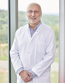 Herr PD Dr. Thomas Siebel ist der Chefarzt der Köllertal-Klinik und der Orthopädie im KKSaar. Herr PD Dr. Thomas Siebel ist der Chefarzt der Köllertal-Klinik und der Orthopädie im KKSaar.